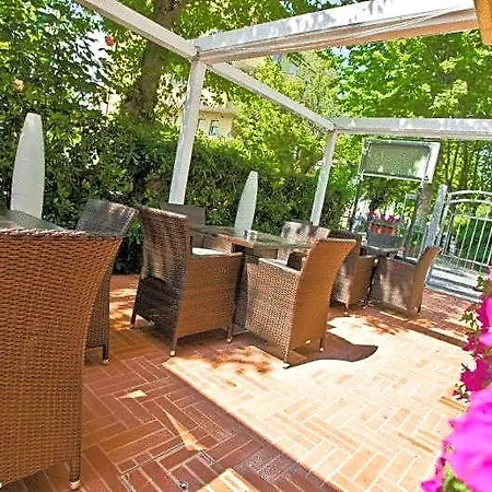 Vallechiara מלון 3*